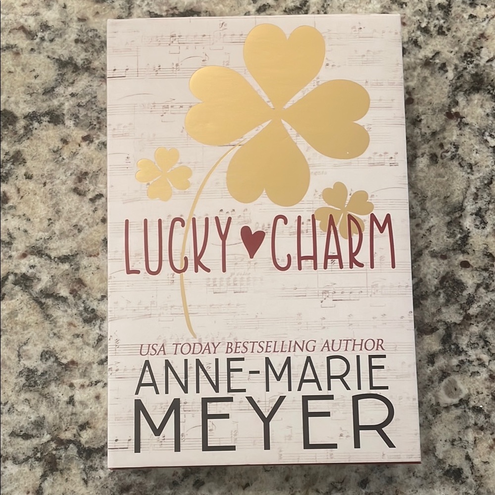 Lucky Charm: A Sweet Fake Relationship Romance Signed
Anne-Marie Meyer (indie)
